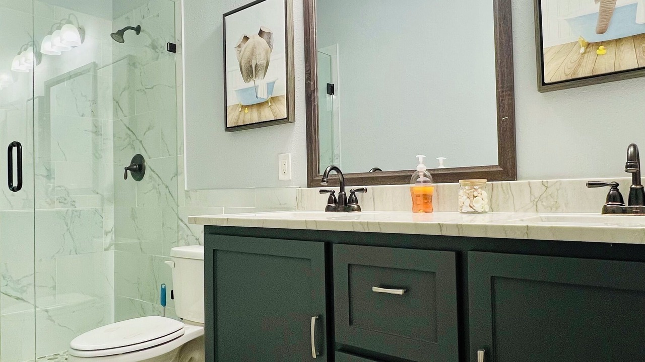 Photo of Bathroom in Valley View