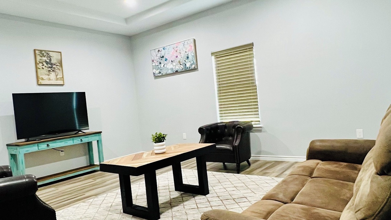 Photo of Livingroom in Valley View