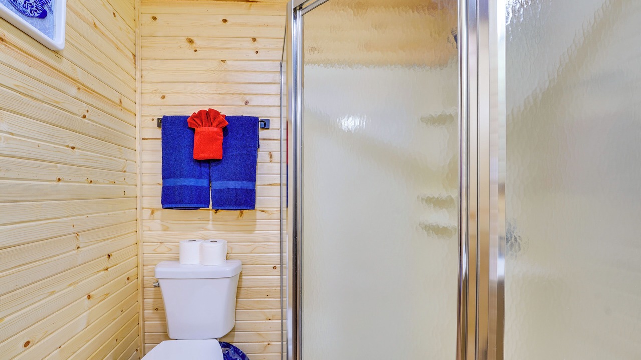 Photo of Bathroom in Golden