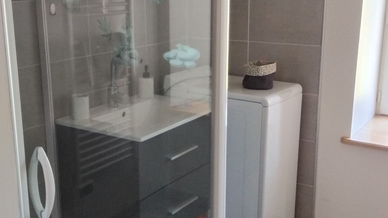 Photo of Bathroom in Rouairoux