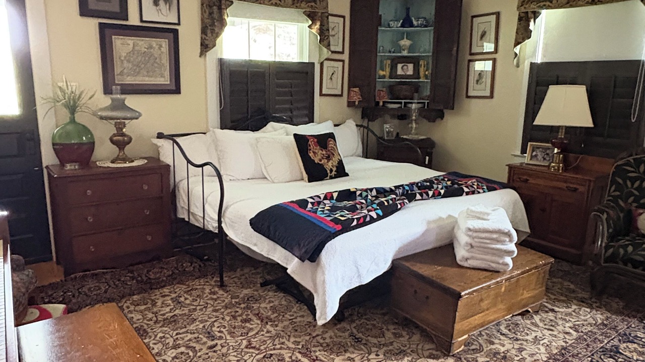 Photo of Bedroom in Roseland