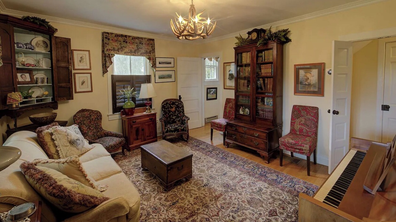 Photo of Livingroom in Roseland
