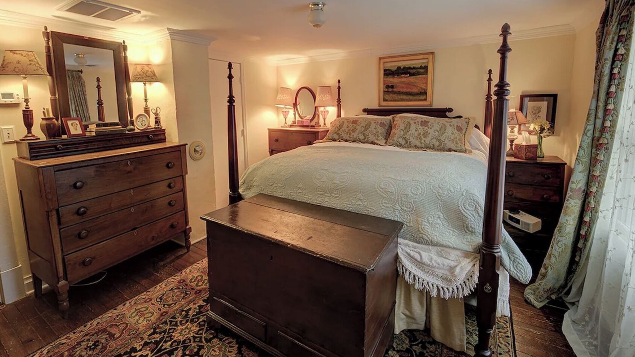 Photo of Bedroom in Roseland