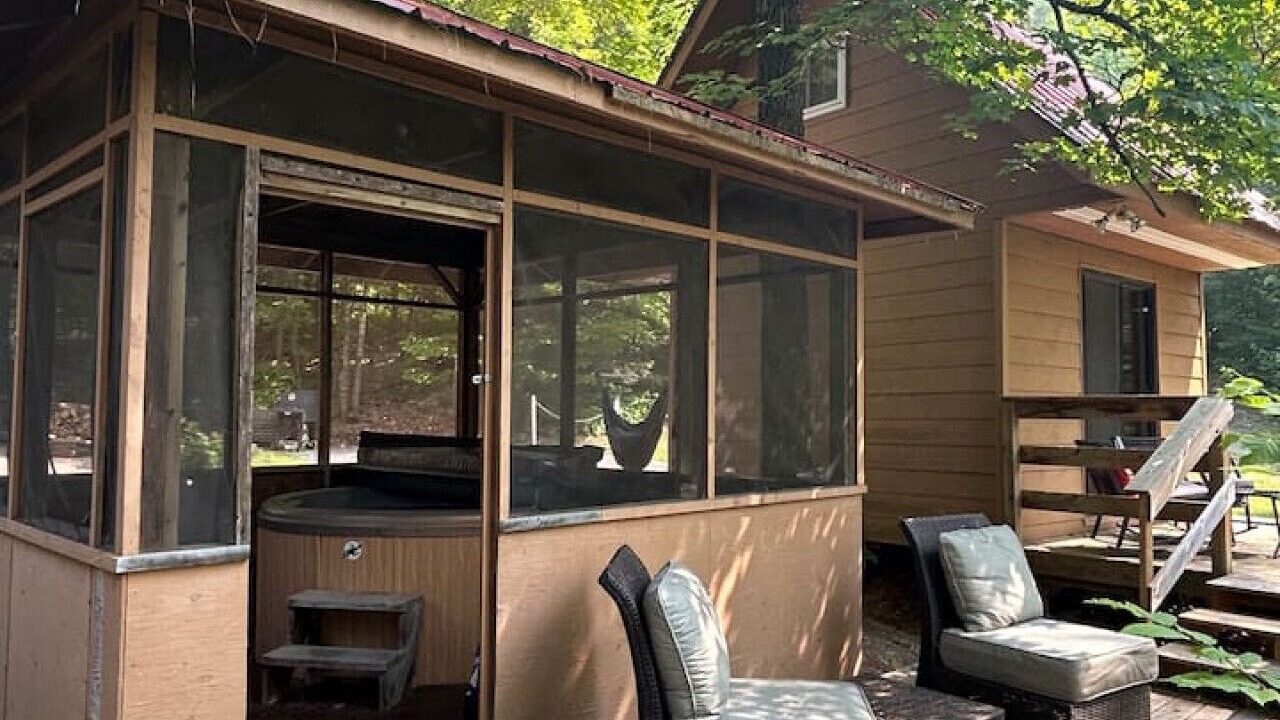 Photo of Patio Balcony in Leslie-Clapham-et-Huddersfield