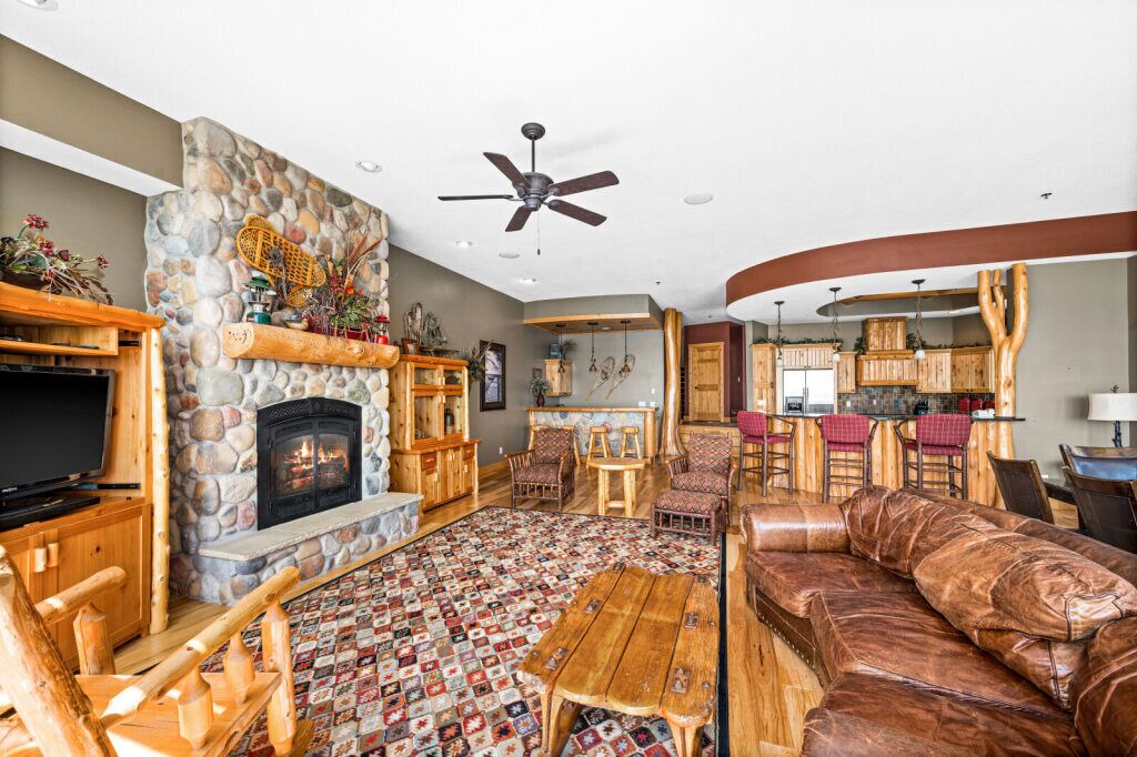 Photo of Livingroom in Two Harbors