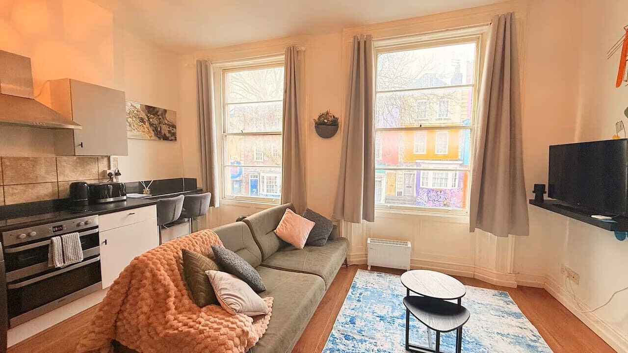 Photo of Livingroom in Saint Paul's