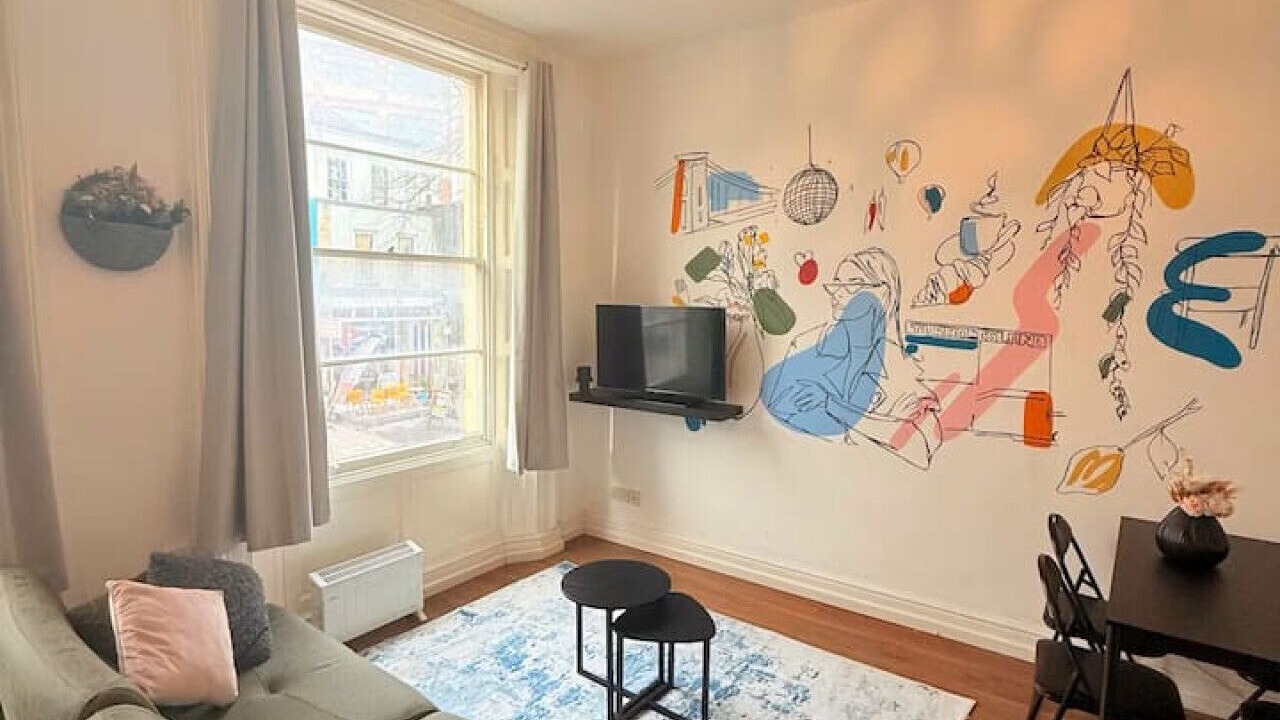 Photo of Livingroom in Saint Paul's