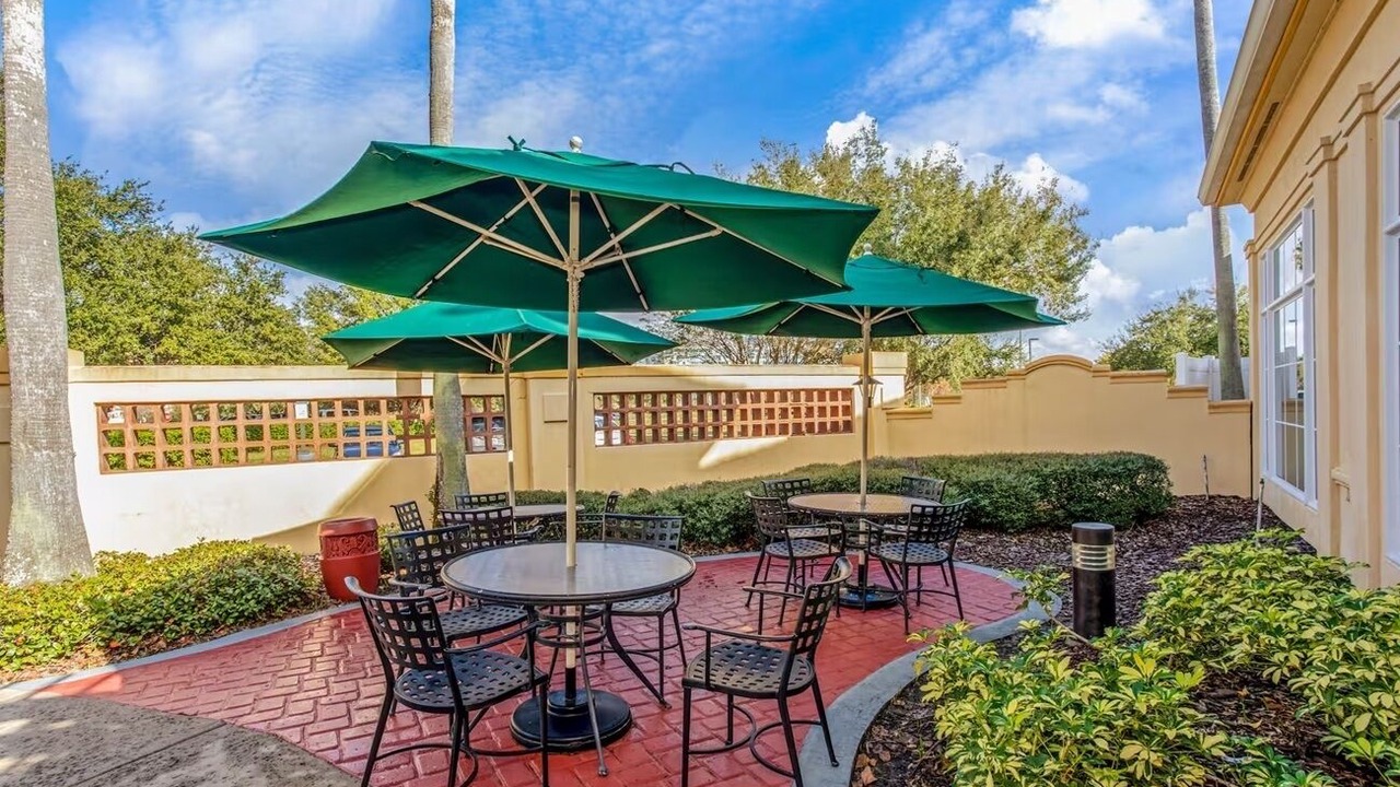 Photo of Outdoor in Airport North