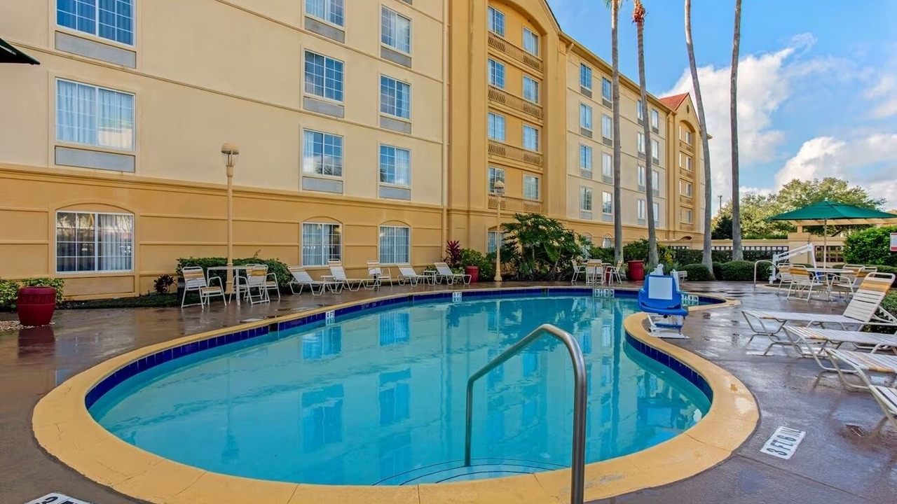 Photo of Outdoor in Airport North