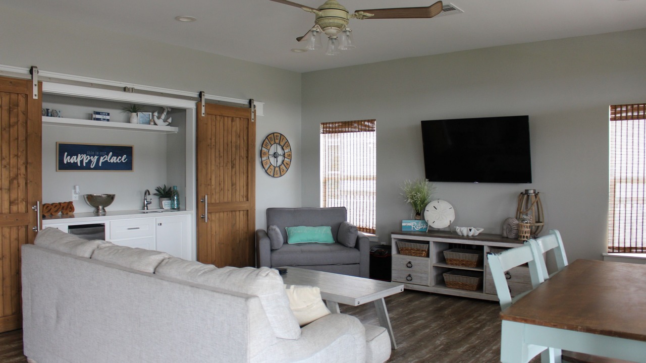 Photo of Livingroom in Crystal Beach