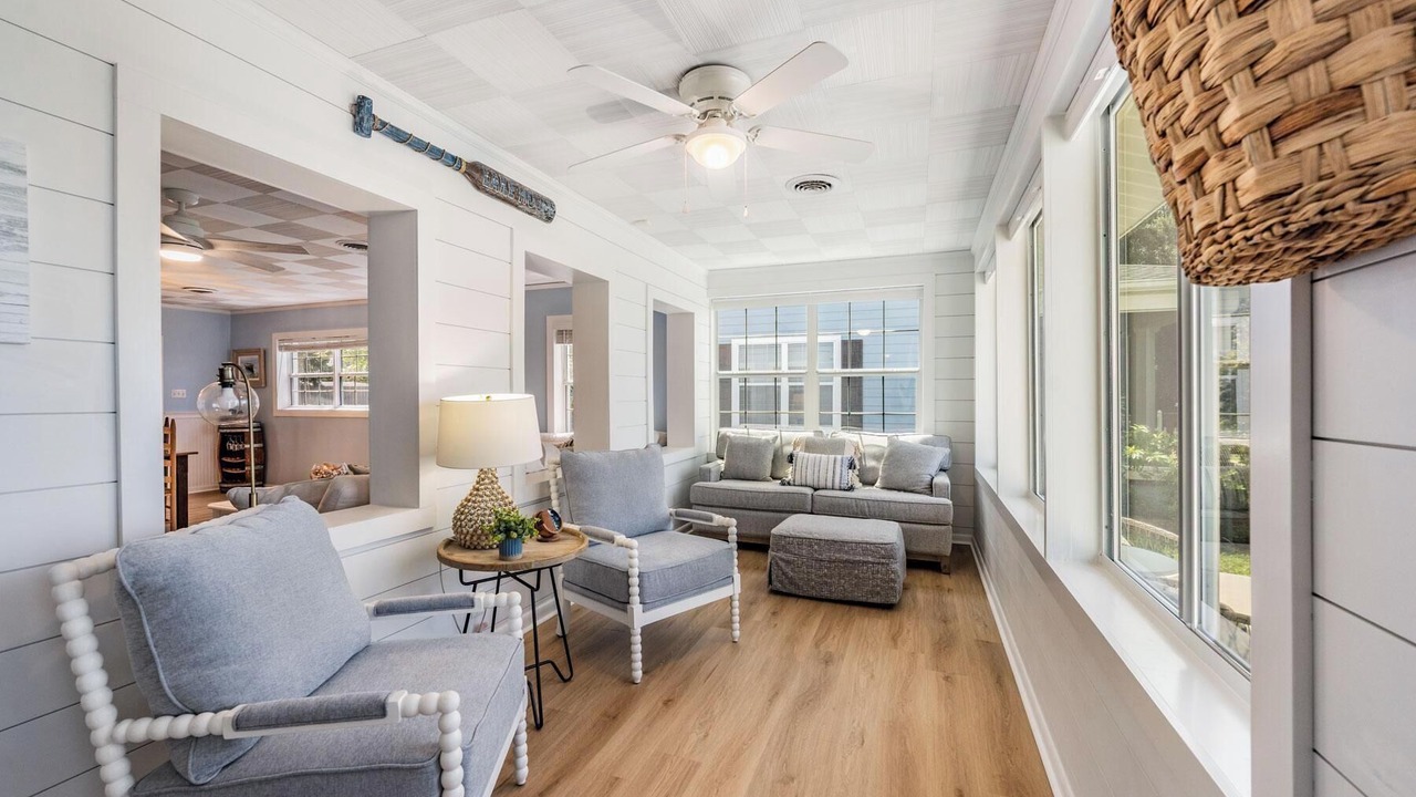 Photo of Livingroom in Candler