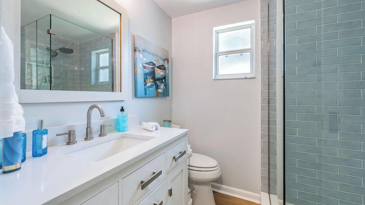 Photo of Bathroom in Candler