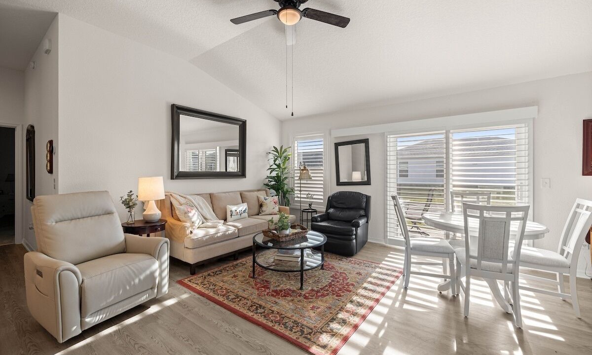 Photo of Livingroom in Sumter County