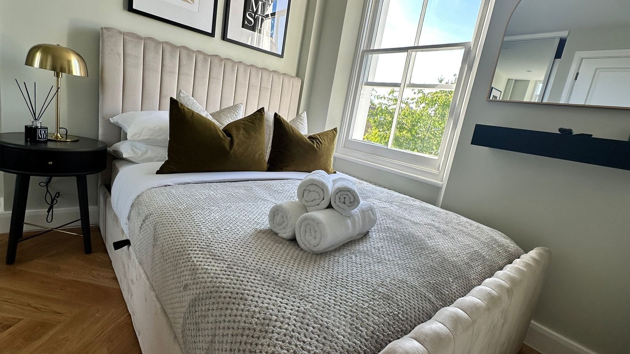 Photo of Others in St. Helen's