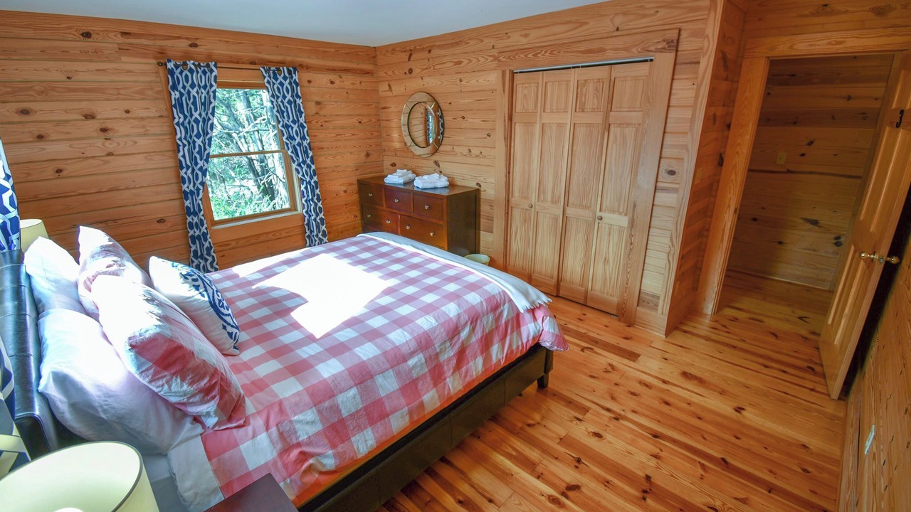 Photo of Bedroom in Lexington