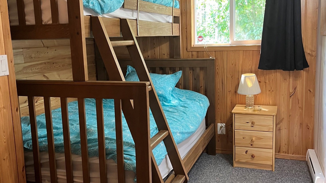 Photo of Bedroom in Lester Beach