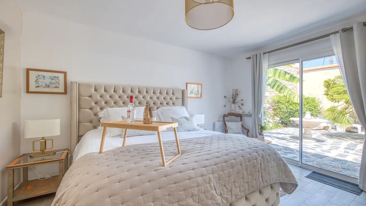 Photo of Bedroom in Saint-Christoly-Medoc