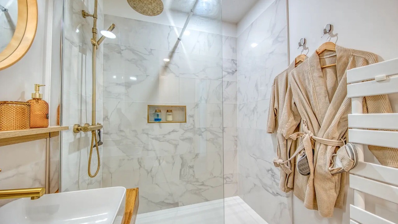 Photo of Bathroom in Saint-Christoly-Medoc