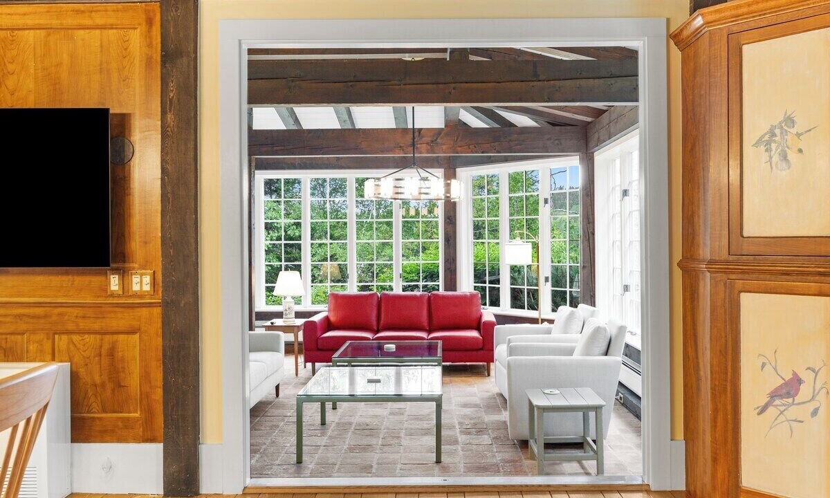 Photo of Livingroom in Brooksville