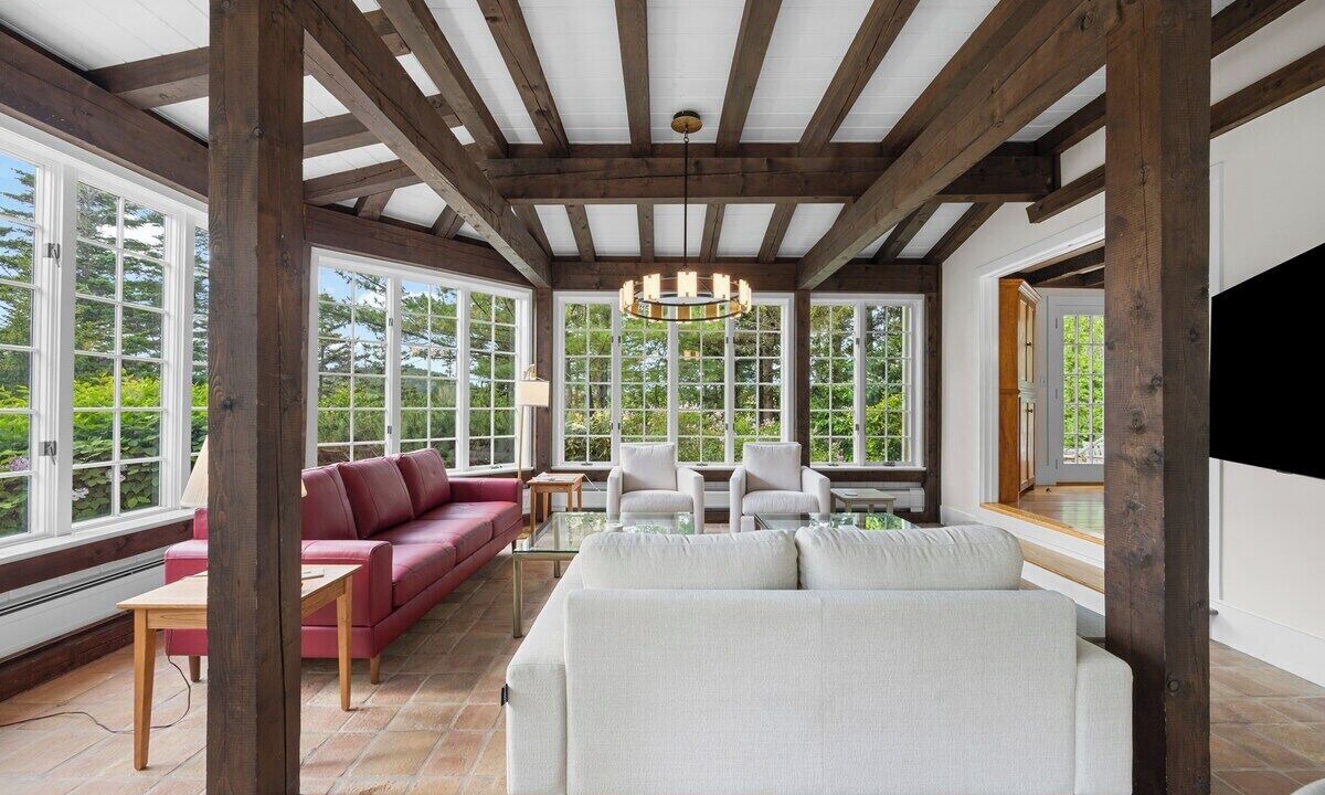 Photo of Livingroom in Brooksville