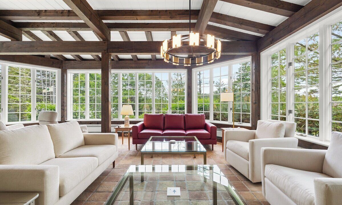Photo of Livingroom in Brooksville