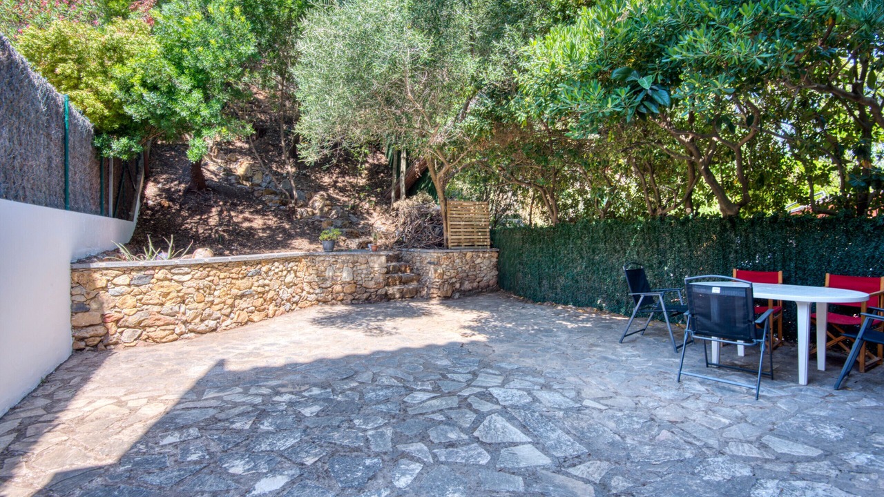 Photo of Outdoor in Pals