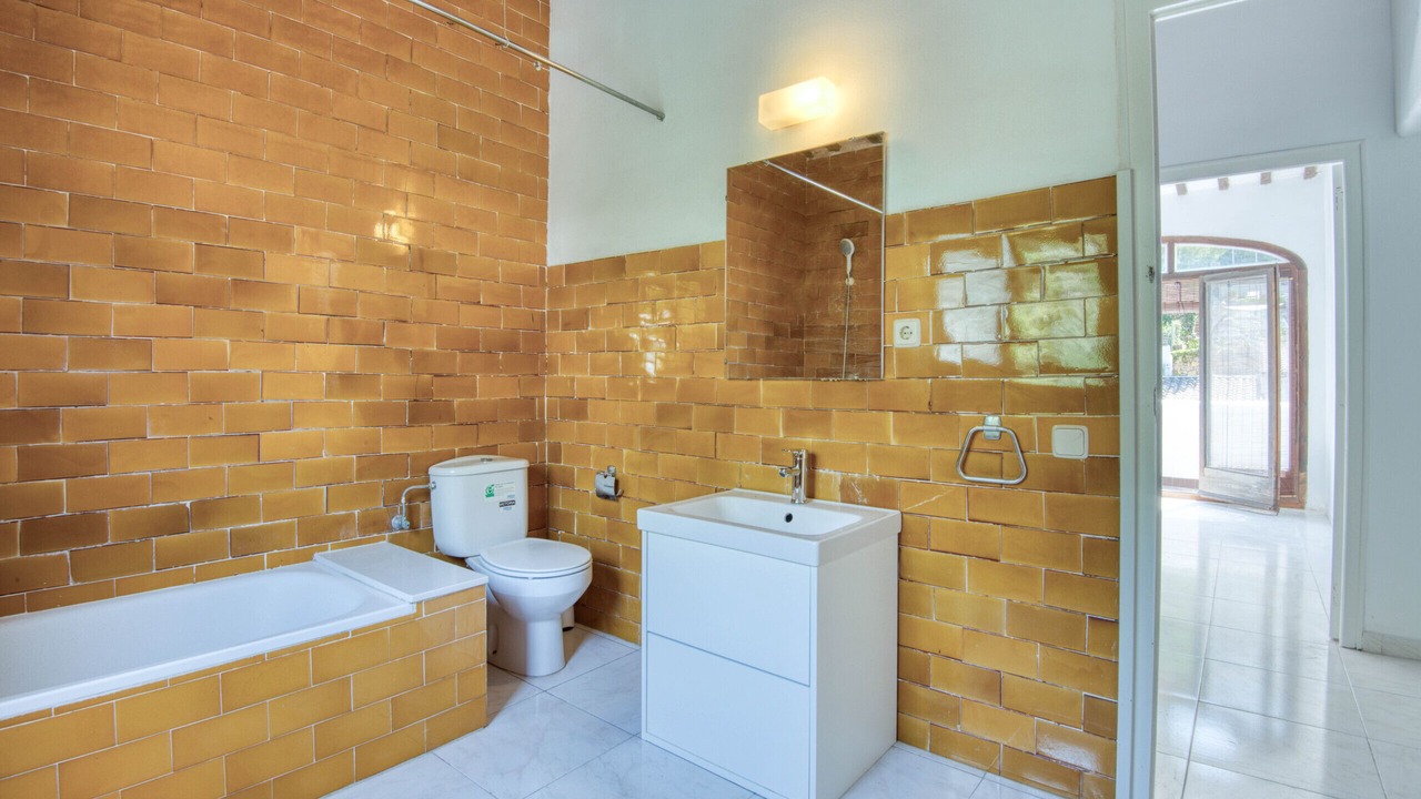 Photo of Bathroom in Pals