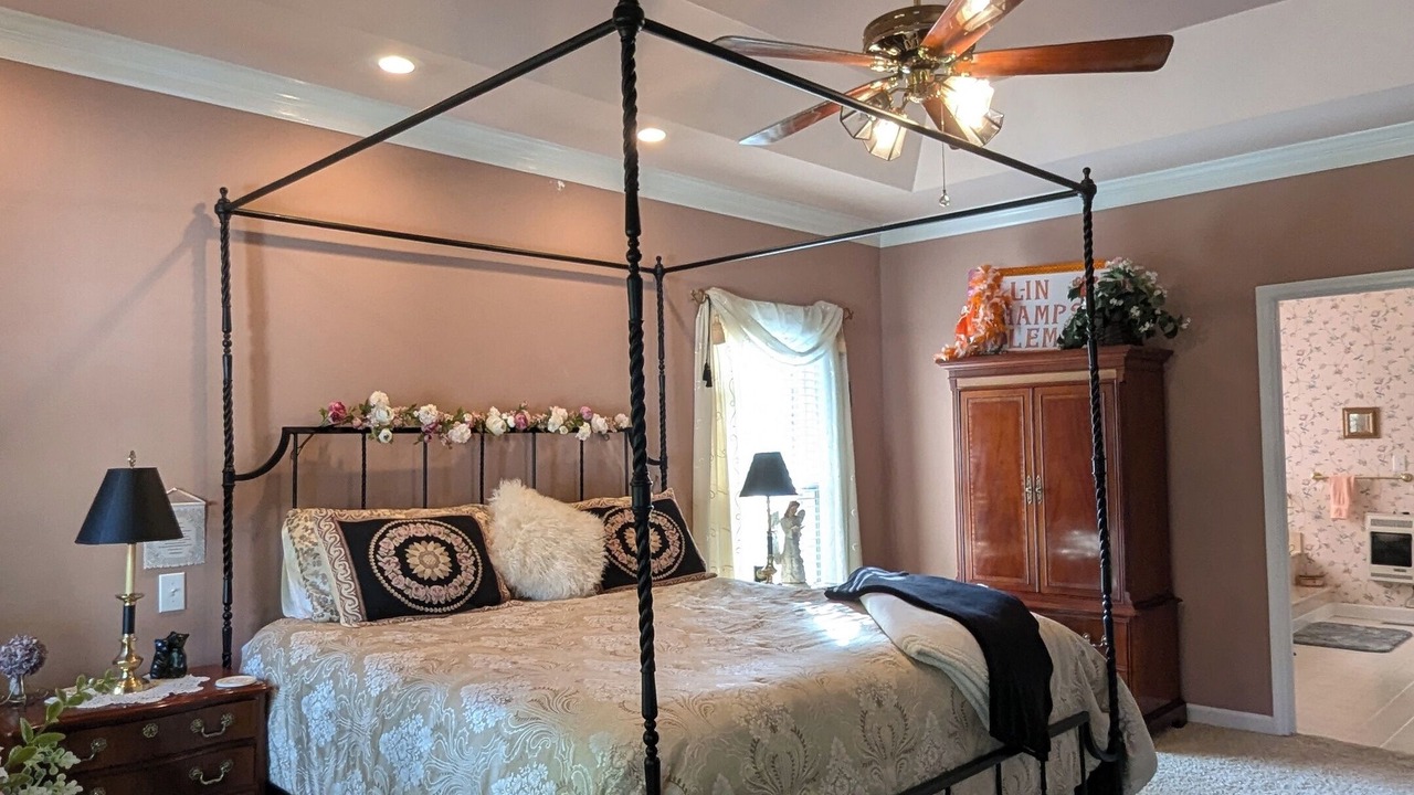 Photo of Bedroom in Conway