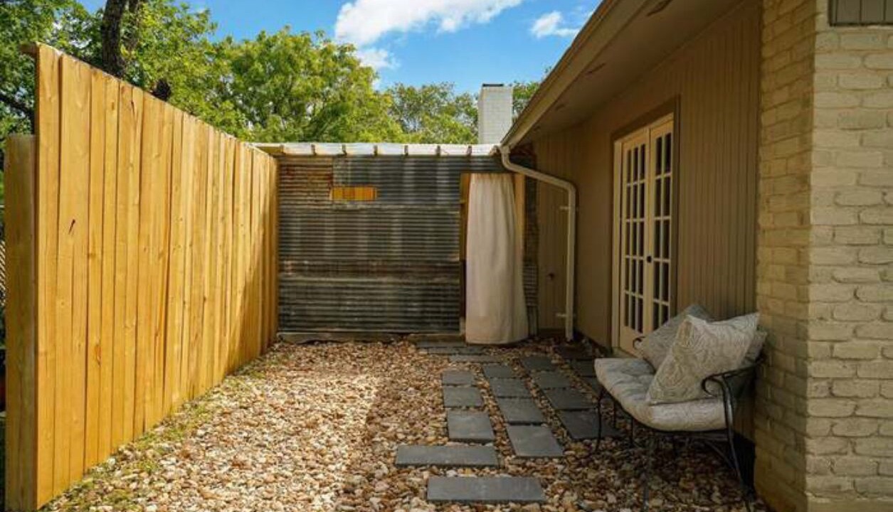 Photo of Patio Balcony in Blossoms Park