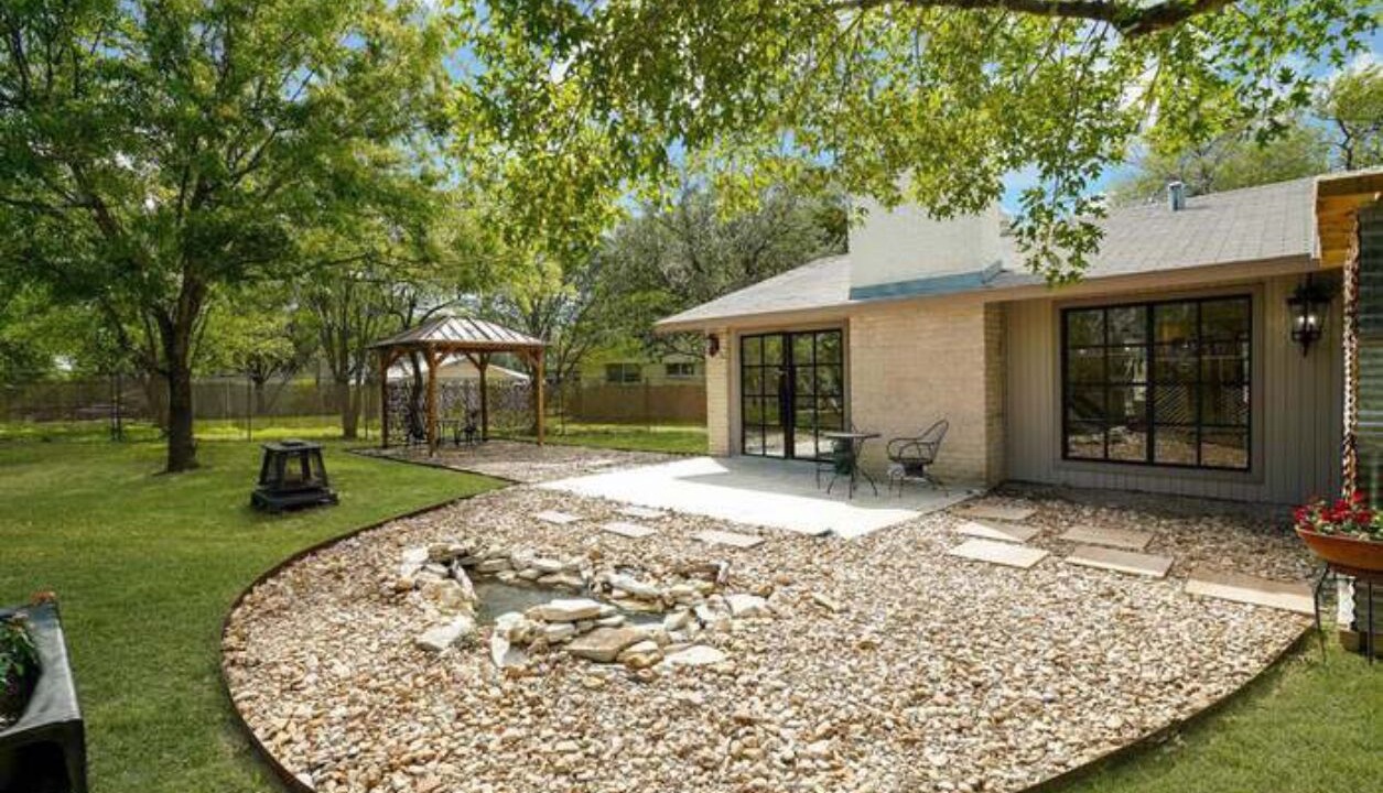 Photo of Patio Balcony in Blossoms Park