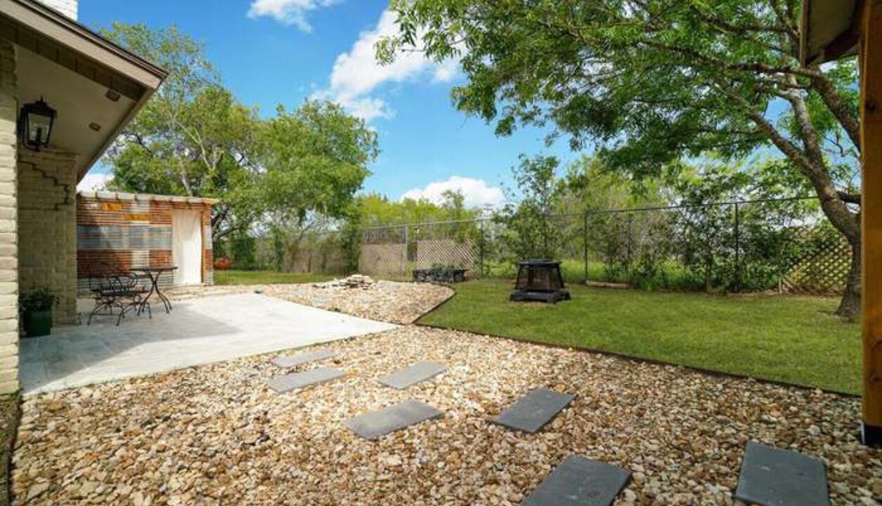 Photo of Patio Balcony in Blossoms Park