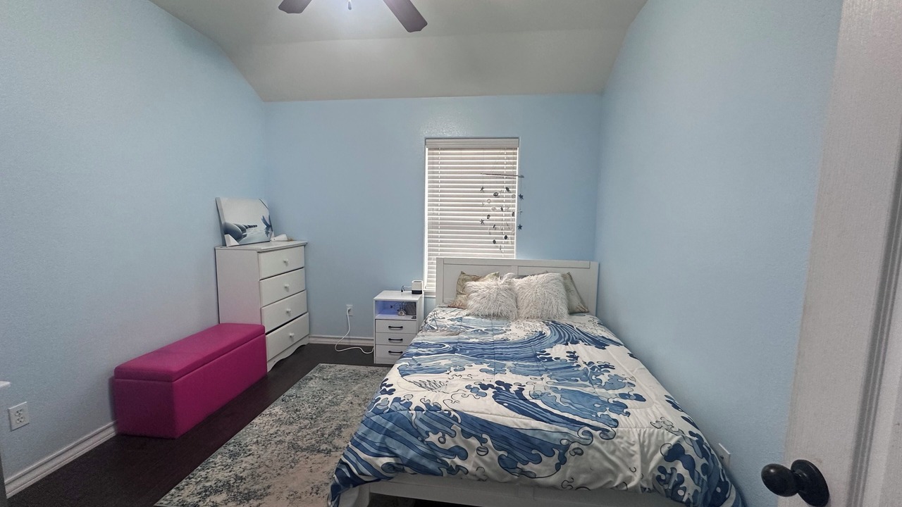 Photo of Bedroom in South Side