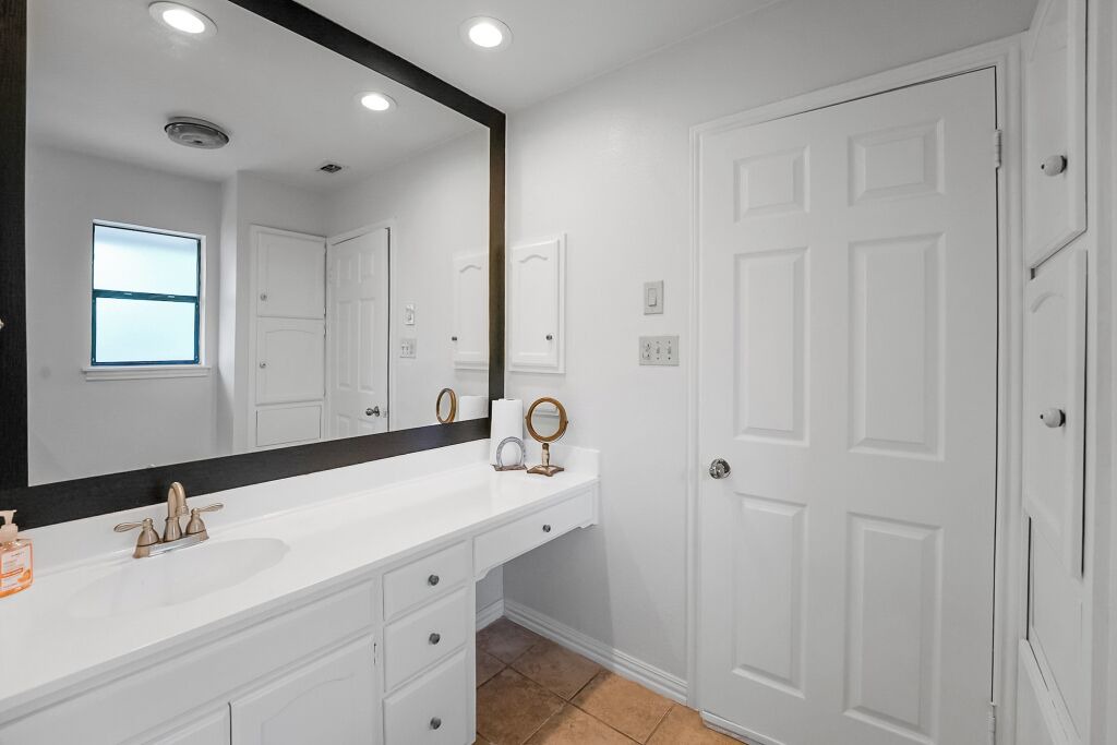 Photo of Bathroom in Blossoms Park