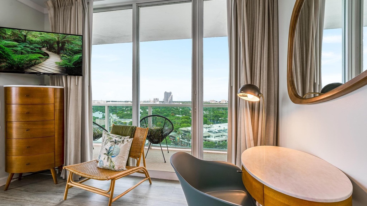 Photo of Livingroom in Coconut Grove