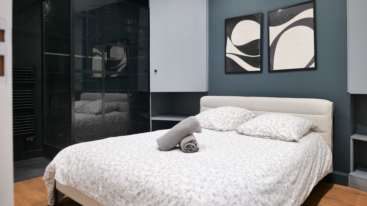 Photo of Bedroom in Downtown Angers