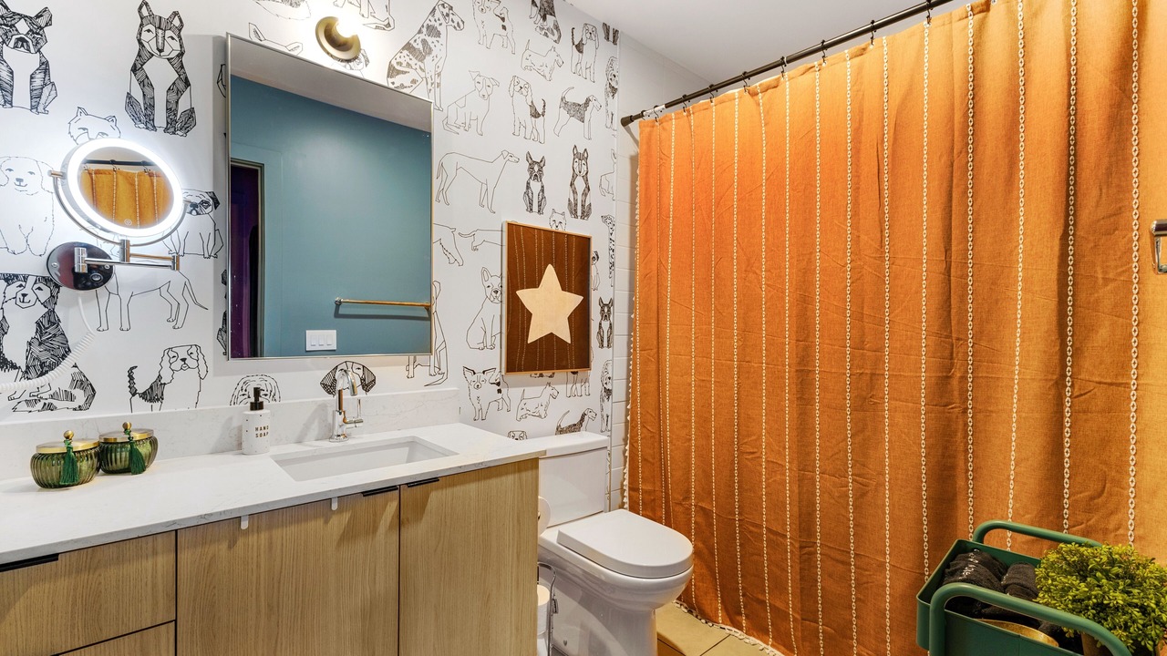 Photo of Bathroom in Eighth Avenue