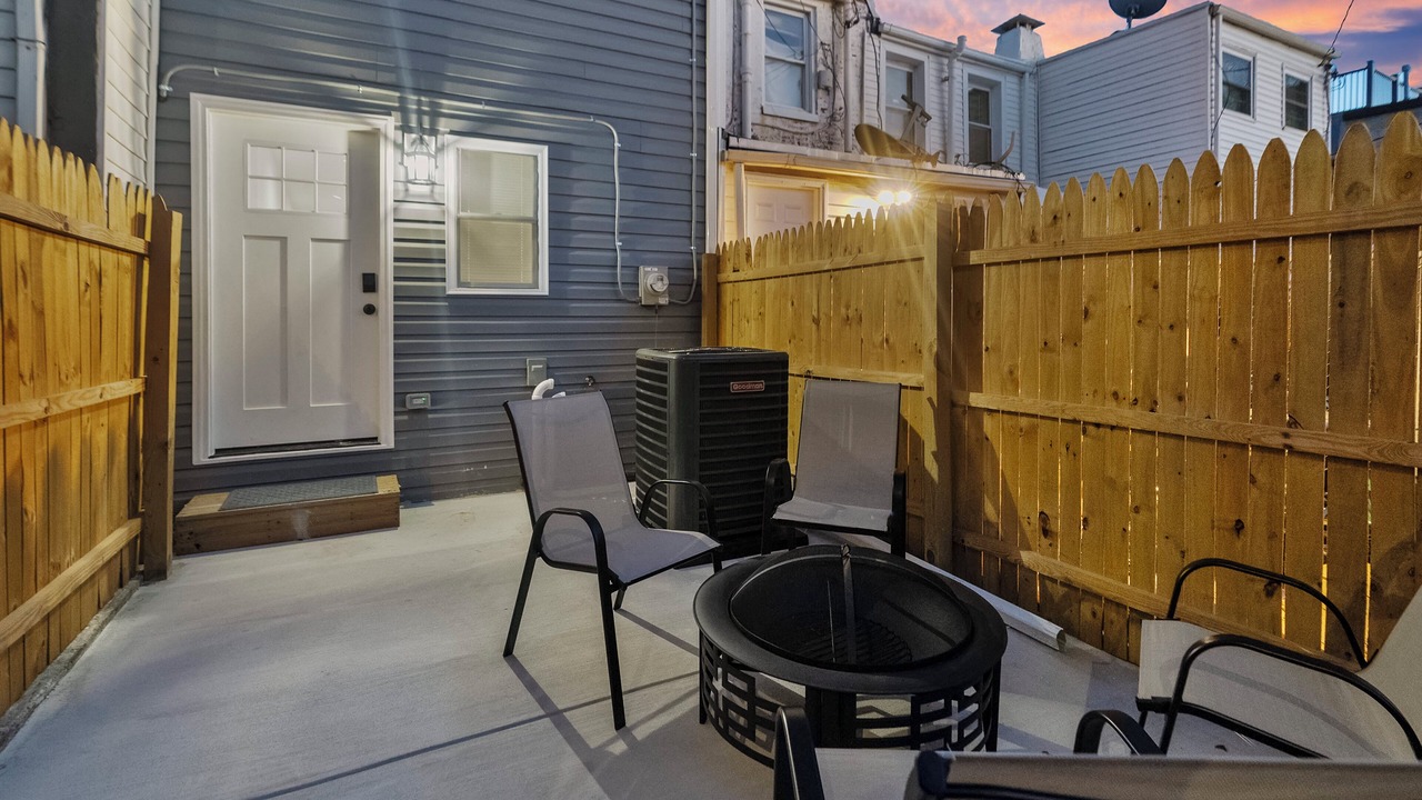 Photo of Patio Balcony in Downtown Baltimore