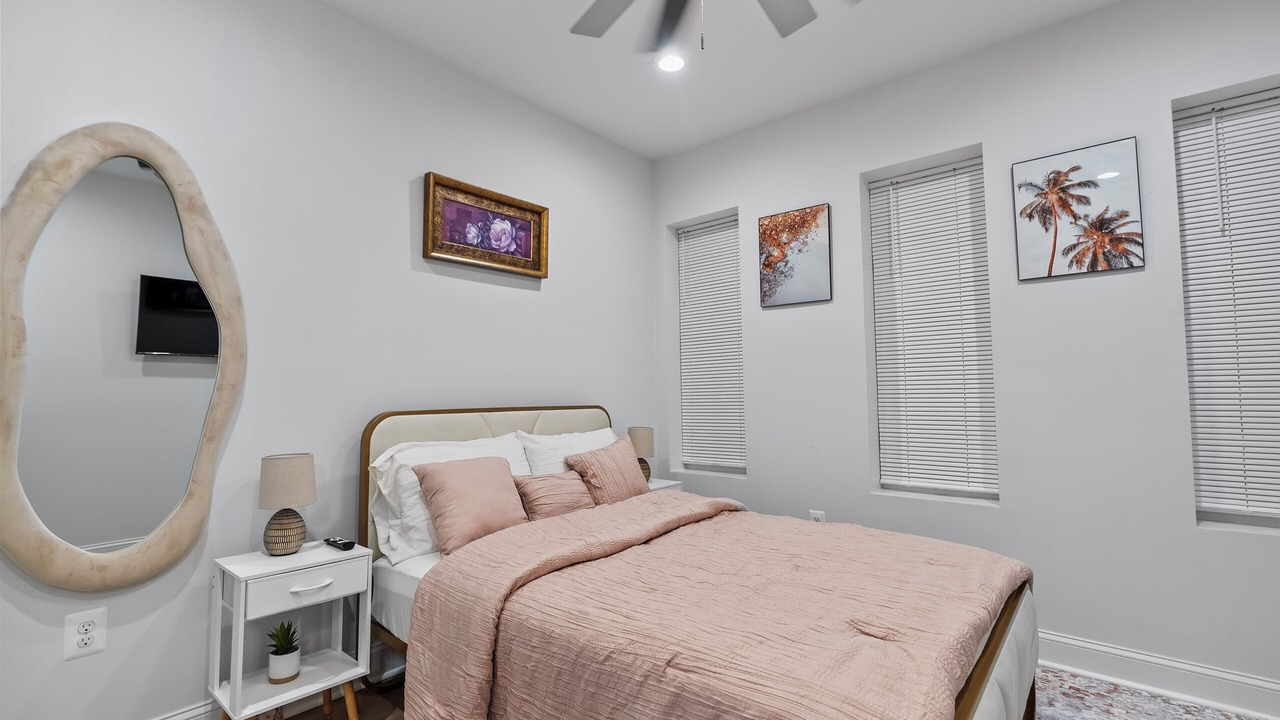 Photo of Bedroom in Downtown Baltimore