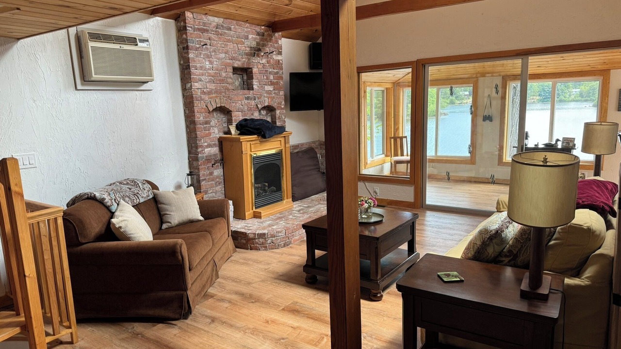 Photo of Livingroom in New Hampton