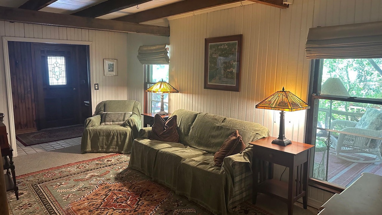 Photo of Livingroom in Mount Gretna