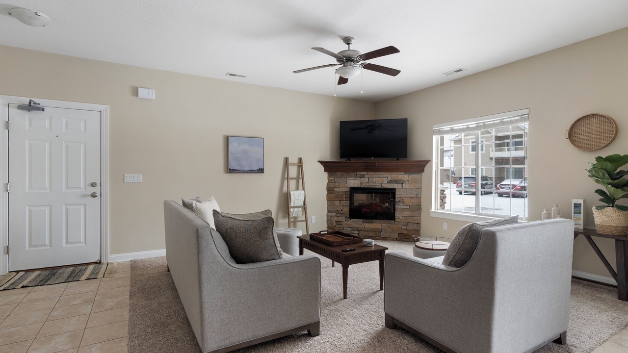 Photo of Livingroom in West Des Moines