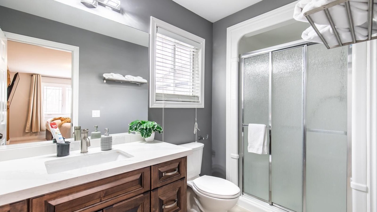 Photo of Bathroom in Niagara Falls