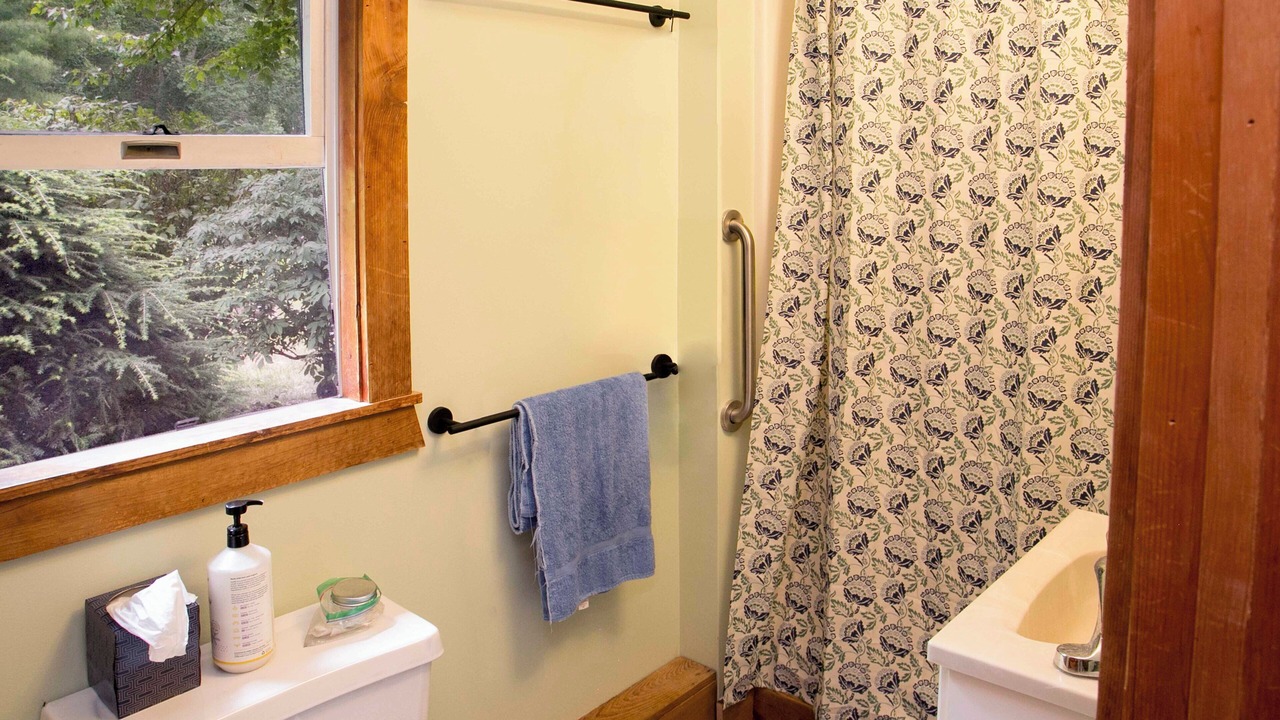 Photo of Bathroom in Town of Jerusalem