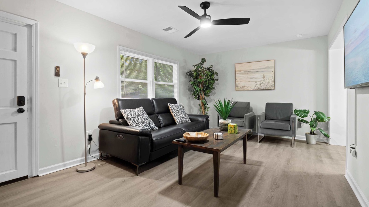 Photo of Livingroom in Southwest Raleigh