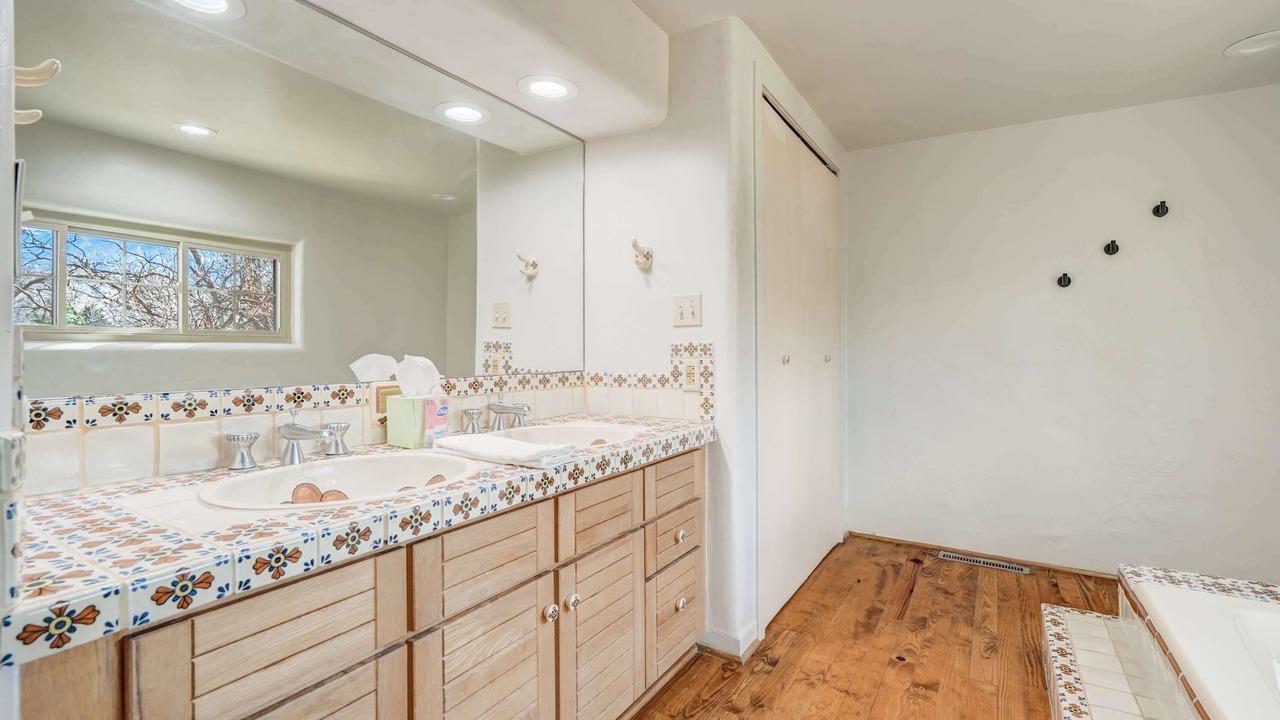Photo of Bathroom in Broadmoor
