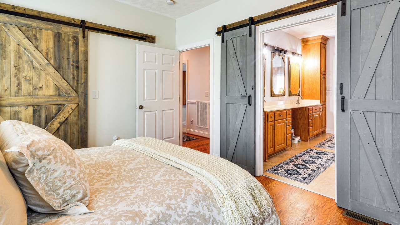Photo of Bedroom in Pilot Mountain