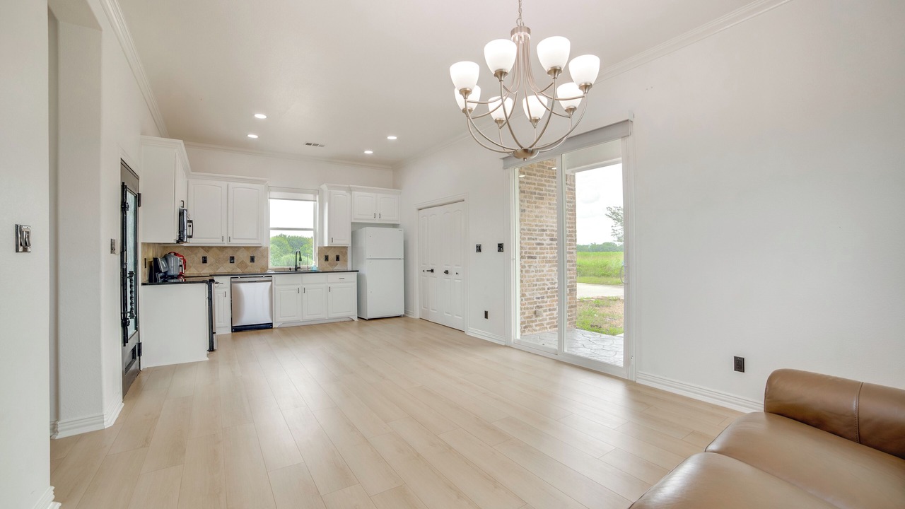 Photo of Livingroom in Weston