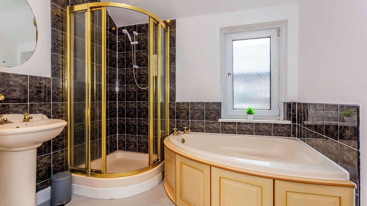 Photo of Bathroom in Haltwhistle