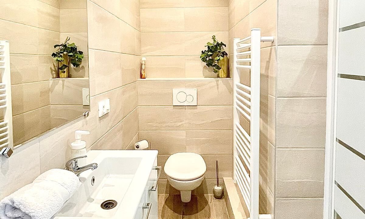 Photo of Bathroom in Villejuif