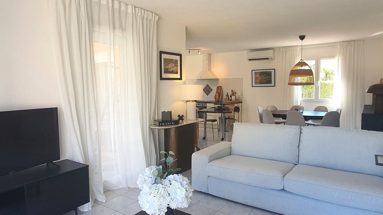 Photo of Livingroom in Brouilla